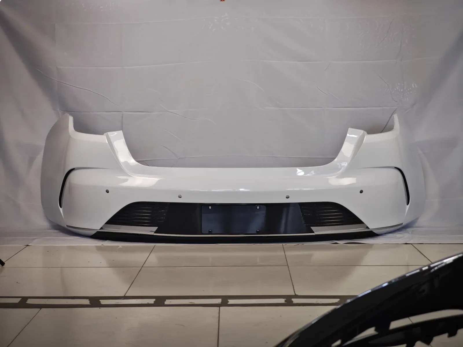 BYD Chazor DM-i rear bumper assembly, unpainted, without lower matte section
