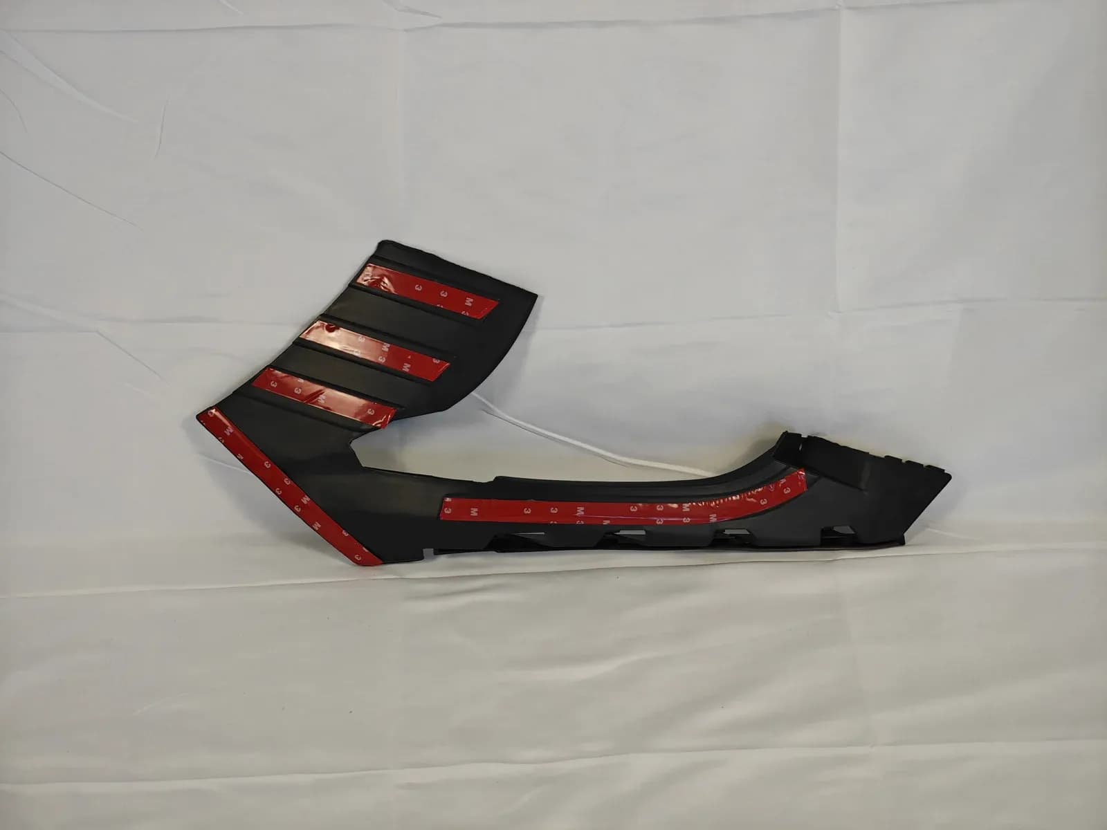 Hongqi E-QM5 front bumper side bracket, right