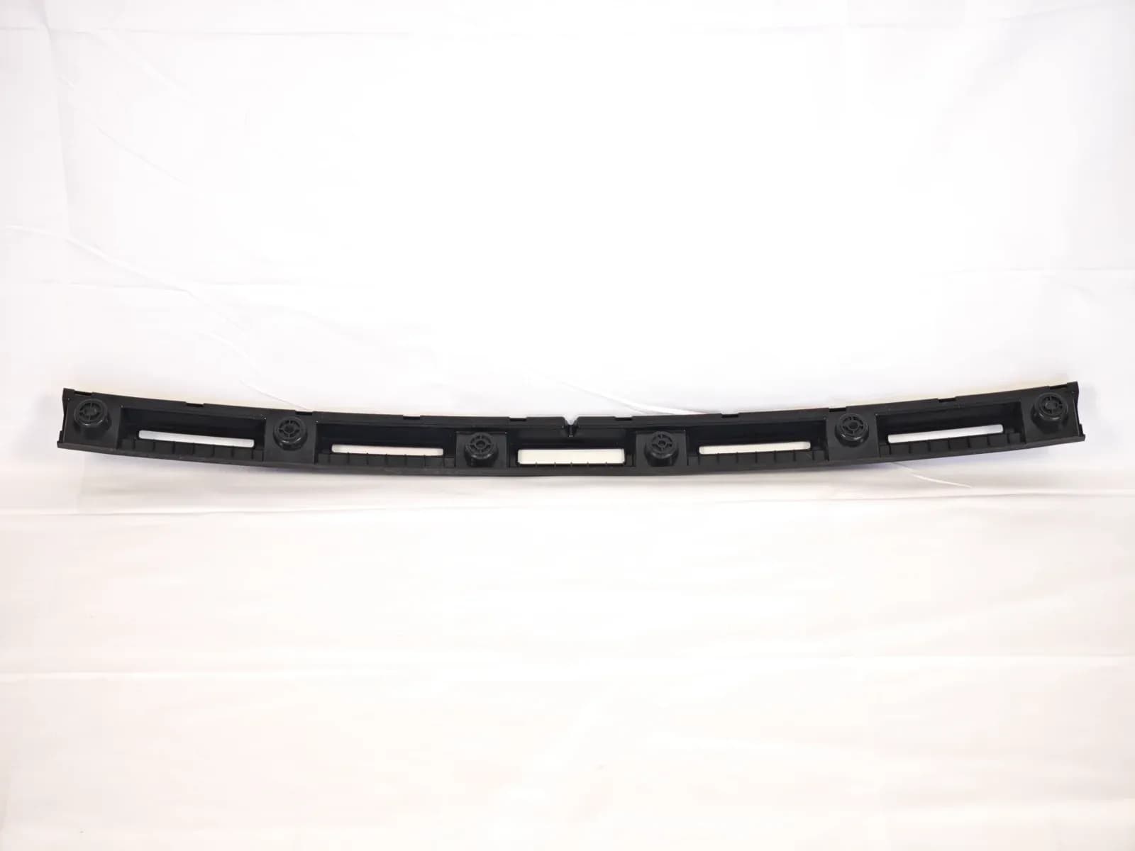 Hongqi E-QM5 rear bumper bracket, right