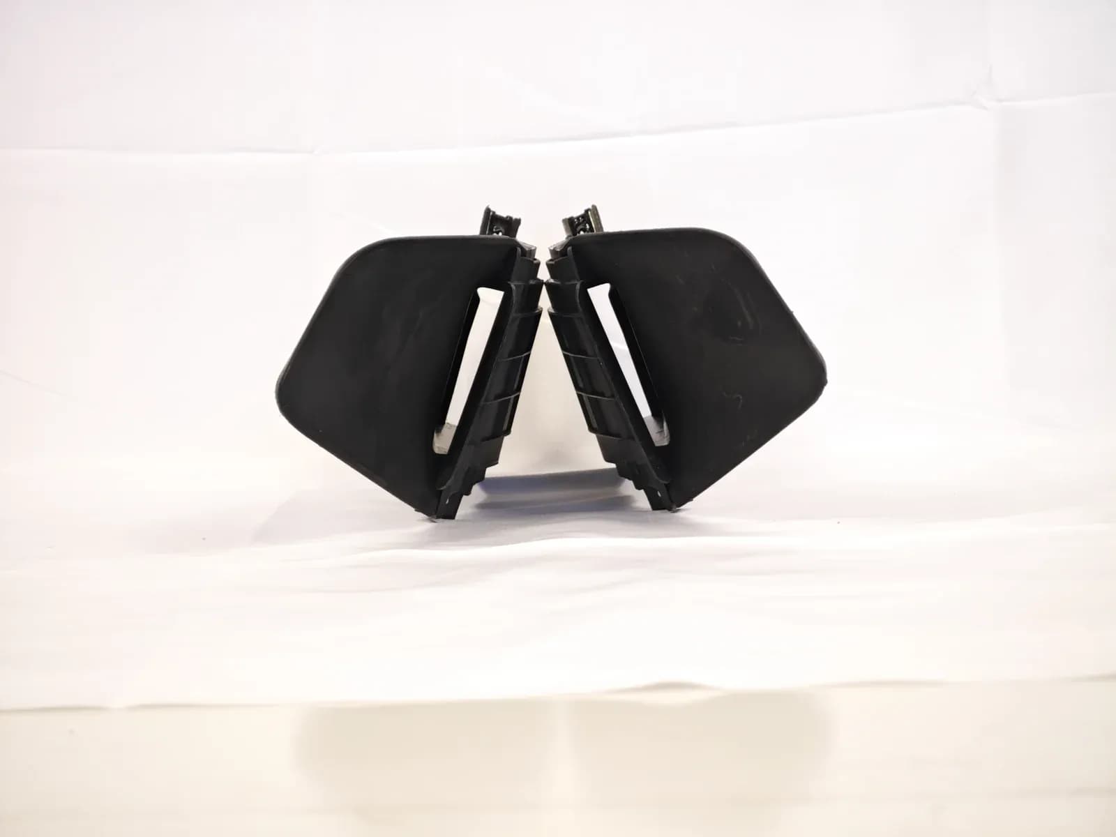 Hongqi E-QM5 rear fender liner, right
